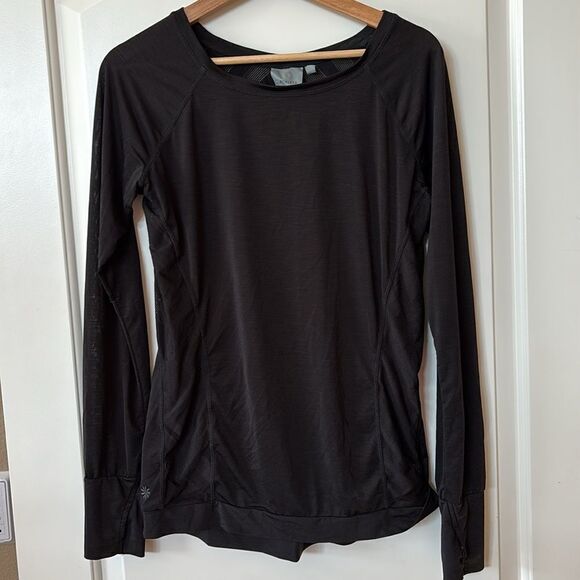 Athleta Kettlebella Long Sleeve Exercise shirt black workout women’s size small - Picture 3 of 8